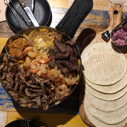 감성타코（カムソンタコ）というメキシコ料理