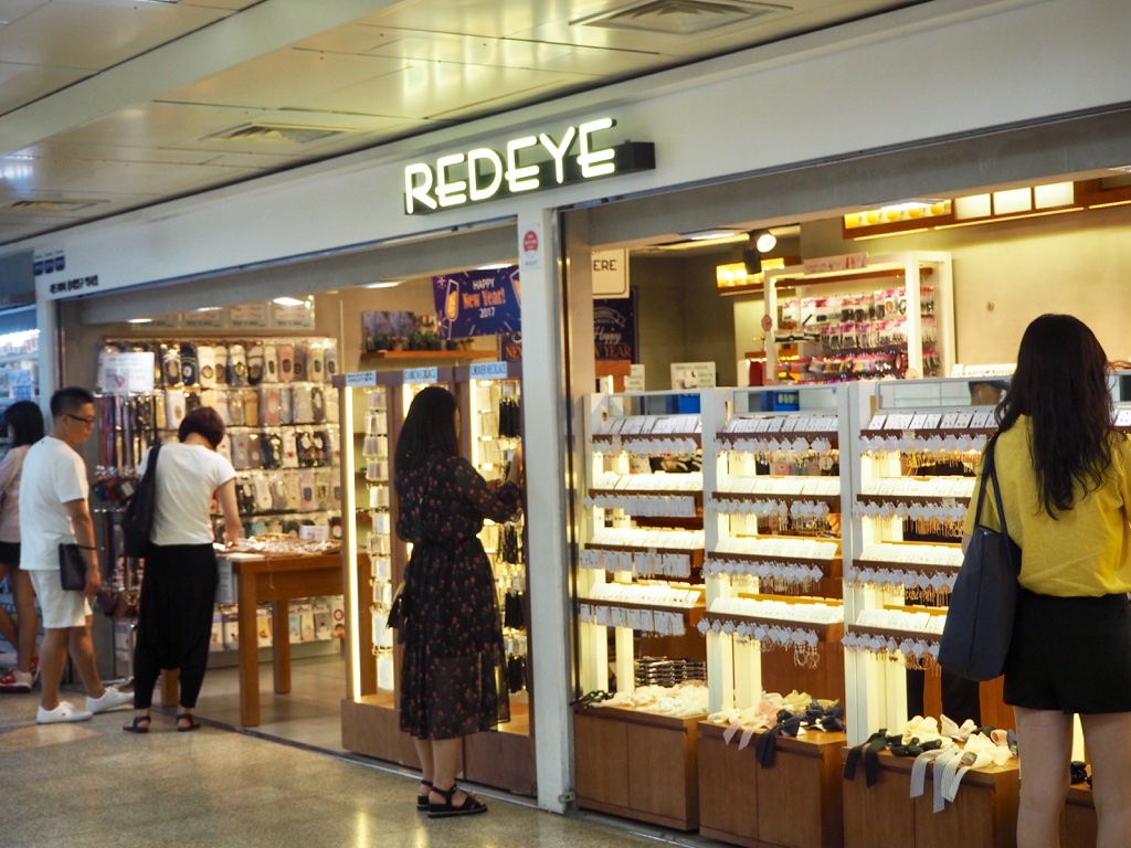 韓国の人気雑貨店「RED EYE」